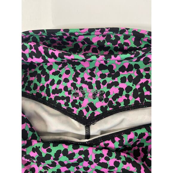 Fabletics Motion365+ High-Waisted Legging in Grass Green Safari Spots - Size XS - Picture 6 of 6